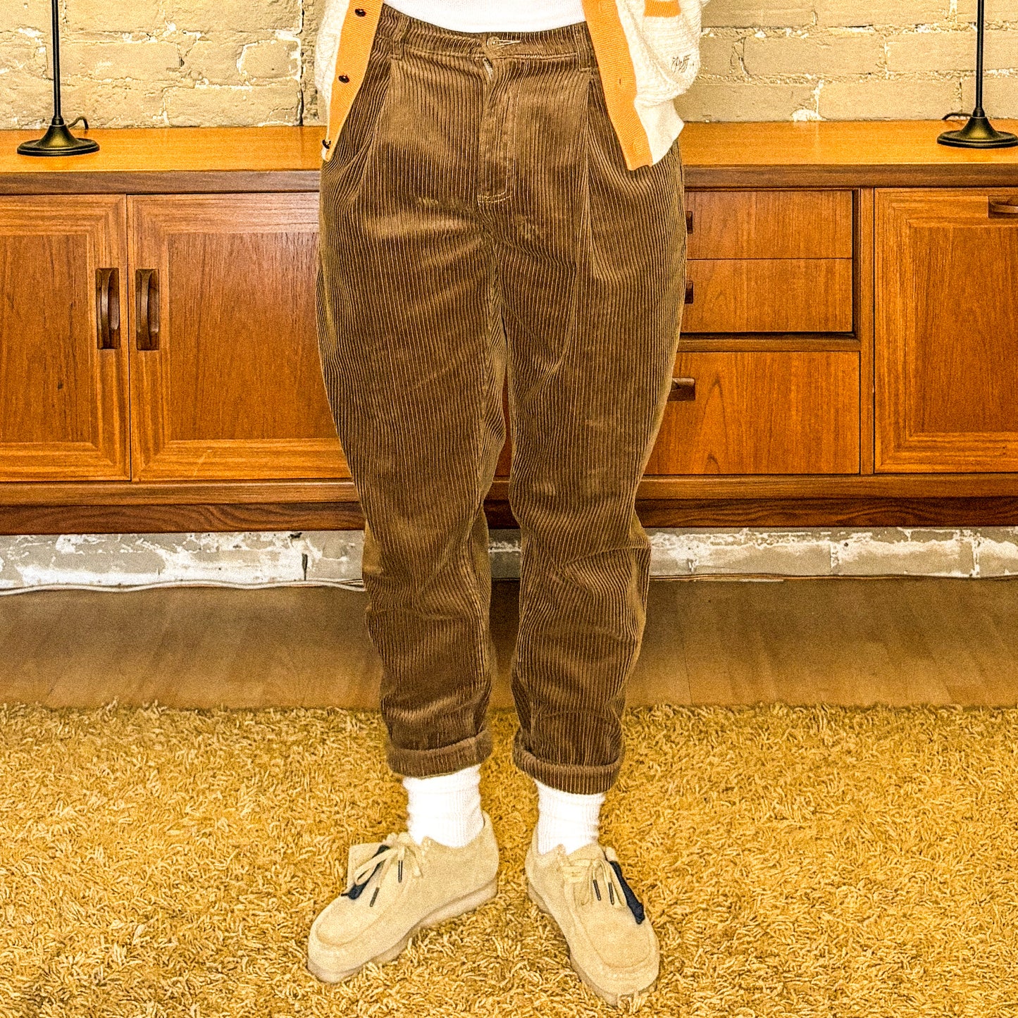 Coffee, brown, corduroy pant, cords, corduroys, pleated, pleats, turn up, fall, winter, essentials, classic, menswear, cotton, timeless fashion, Ppfff.